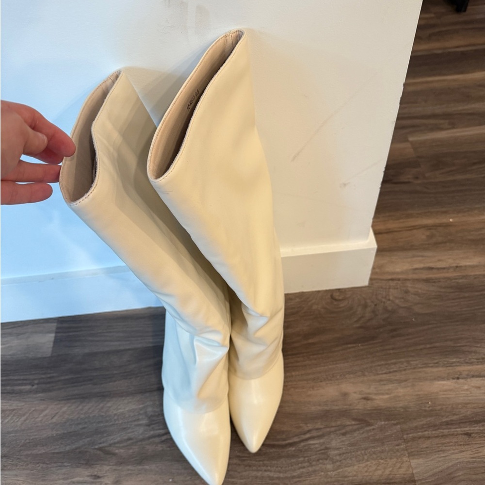 Elegant Cream Knee-High Women's Boots